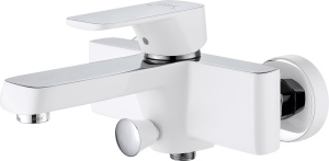 Смеситель для ванны кор. изл. D&K DA1433216