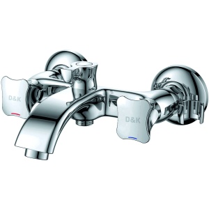 Смеситель для ванны кор. изл. D&K DA1383201