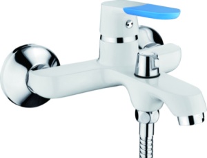 Смеситель для ванны кор. излив L3253W латунь